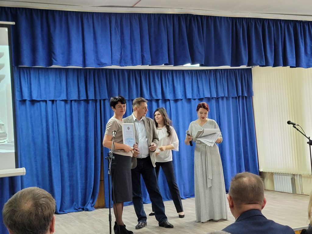 С днем автомобильного и пассажирского городского пассажирского транспорта!